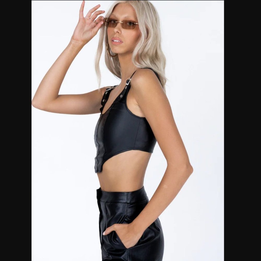 Princess Polly Travis Black Faux Leather Cropped Corset Top 2 - Picture 8 of 13
